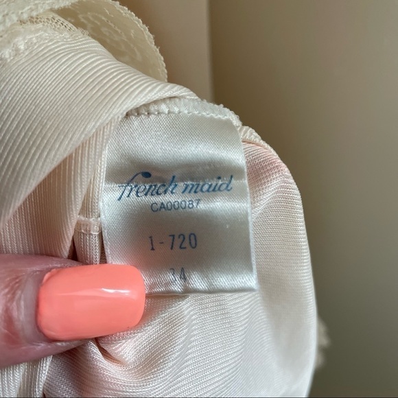 70S Dress Slip 34 French Maid Cream Vintage Lace Slip, Size S/M - Picture 7 of 8